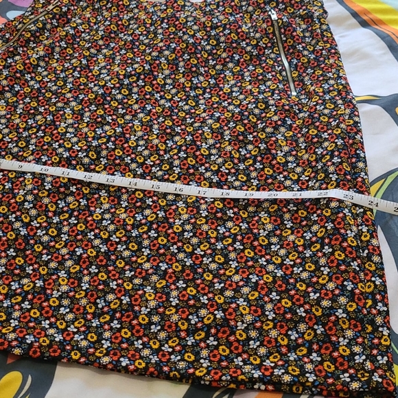 Maura Zip Pocket Detail Skirt - Picture 11 of 11